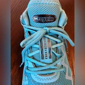 Adidas Crayola basketball shoe size 7